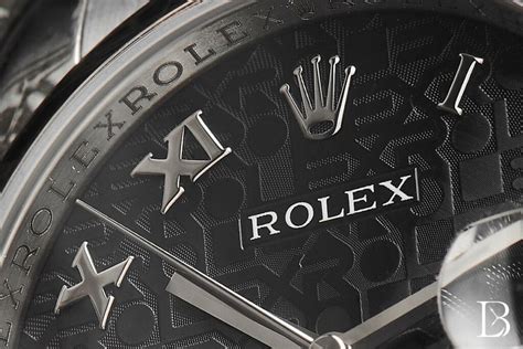 When Did Rolex Start Engraving the Rehaut? An Examination of Brand Tradition and Craftsmanship